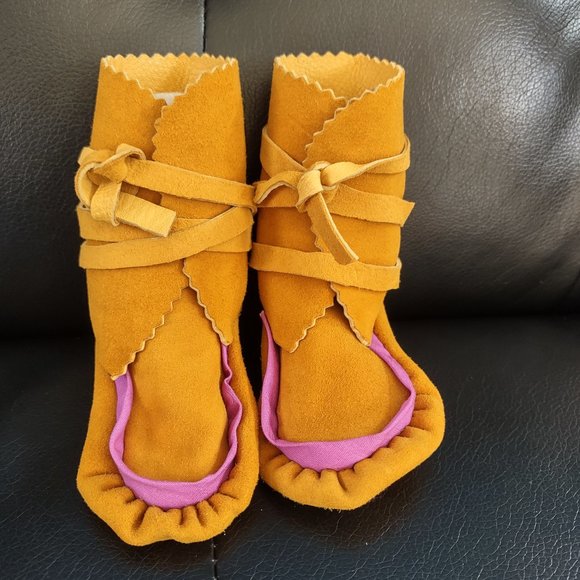 Baby Wrap Around Making Baby Moccasins Ojibwe Style Buckskin